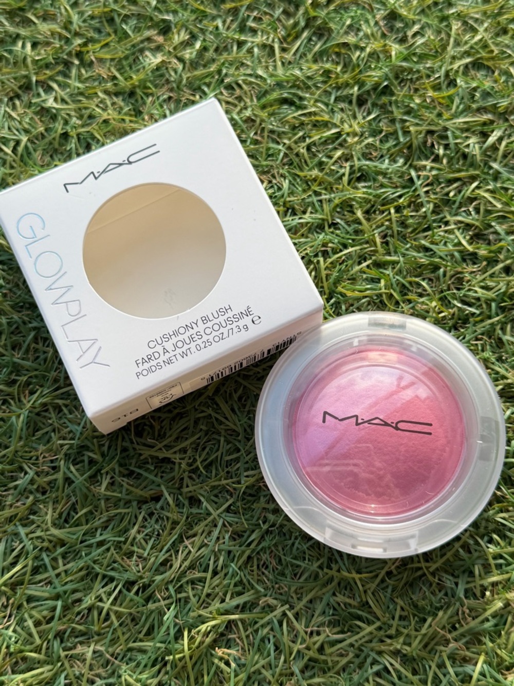 MAC Glowplay Cushiony Blush - Pink